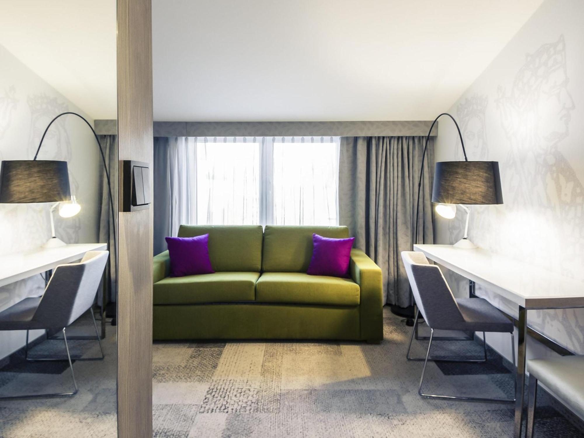 Junior Suite One Double Bed Sofa